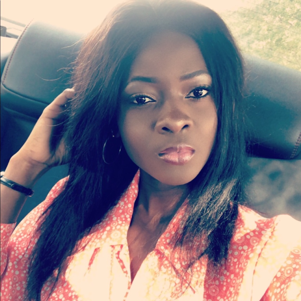 Meet your Posher, Eniola